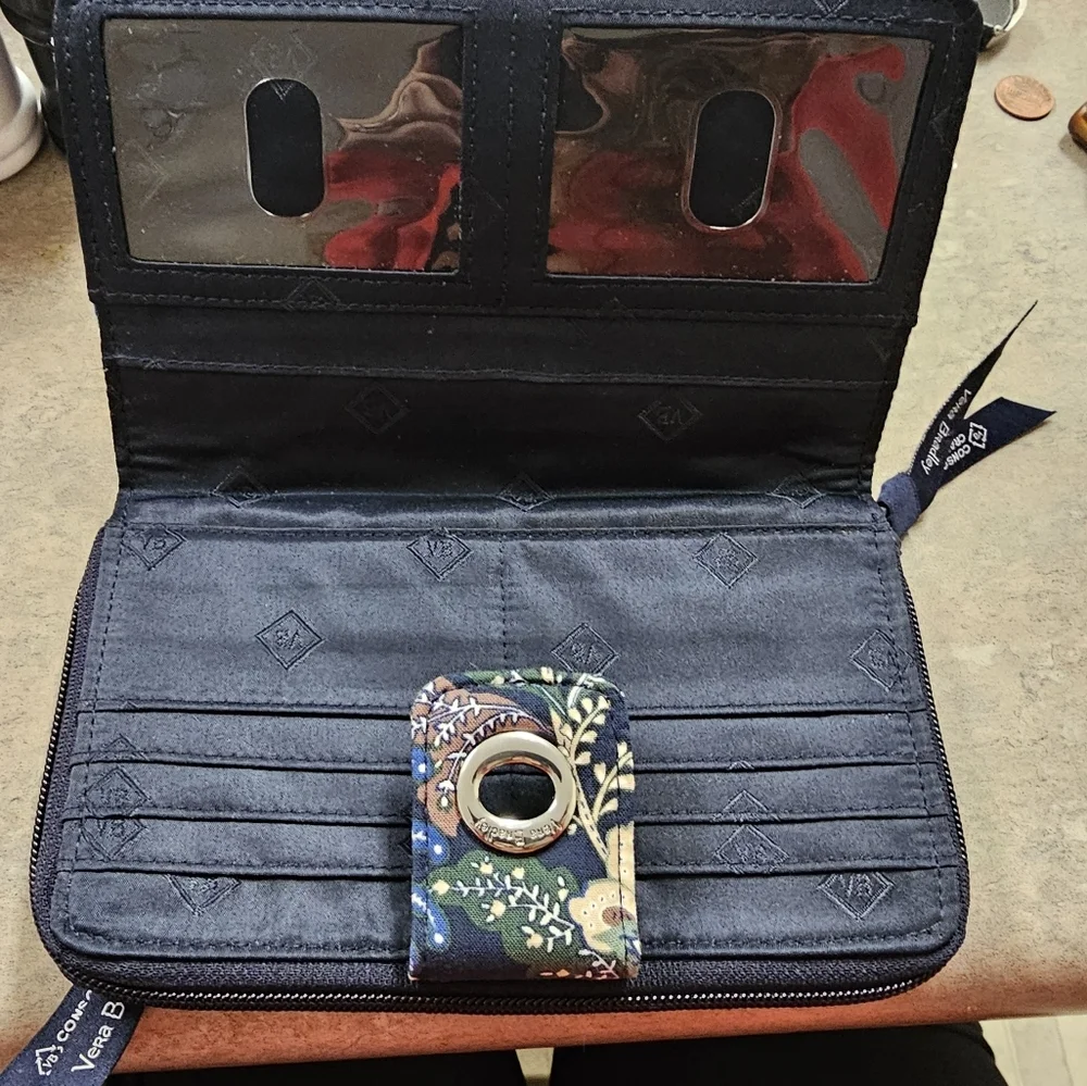Vera Bradley Iconic RFID Turnlock Women's Wallet